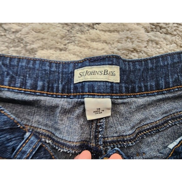 St Johns Bay Shorts Womens 14 Blue Dark Wash Cuffed Cotton Blend - Picture 6 of 7